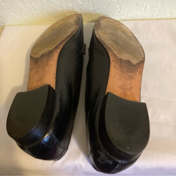 Salvatore Ferragamo 7.5 AAAA Black  Croc Embossed Leather Flats Gold Hardware - Picture 11 of 11